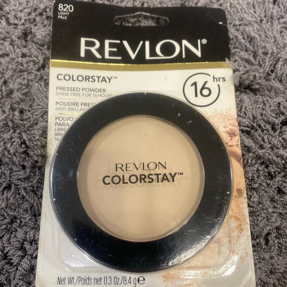 Revlon ColorStay Pressed Powder - Light Pale (820)